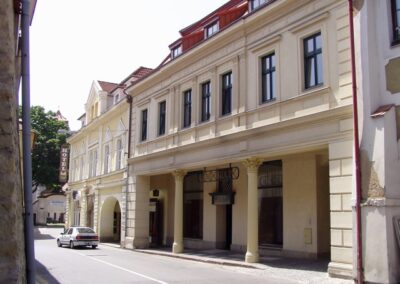 Zakázkové truhlářství Arbor MB – výroba interiérů do provozoven na míru v Mladé Boleslavi​